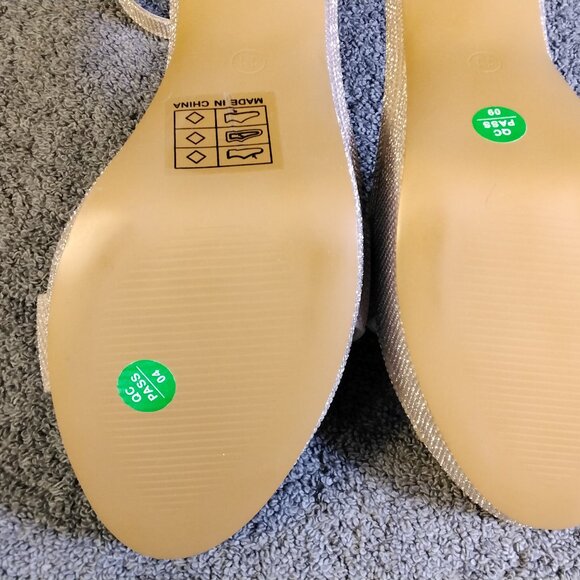 Putu Womens Block Heel Sandals Size 11 Champagne Glitter Ankle Strap Open Toe - Picture 12 of 14